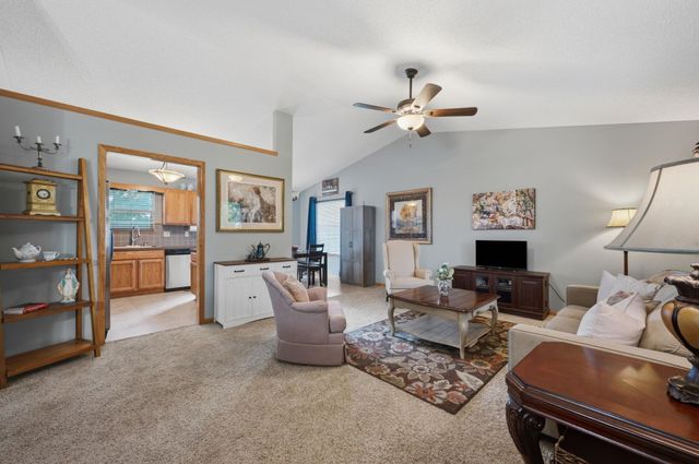 6910 N Wendell Ct, Park City, KS 67219