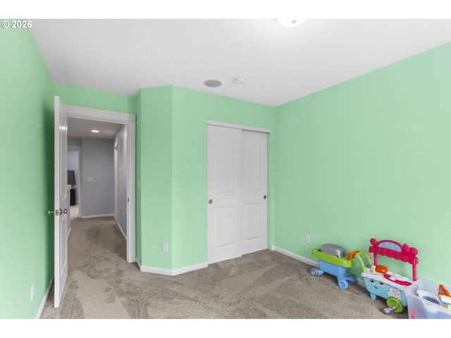 7281 Ne ROCKRIDGE Pl, Hillsboro, OR 97124