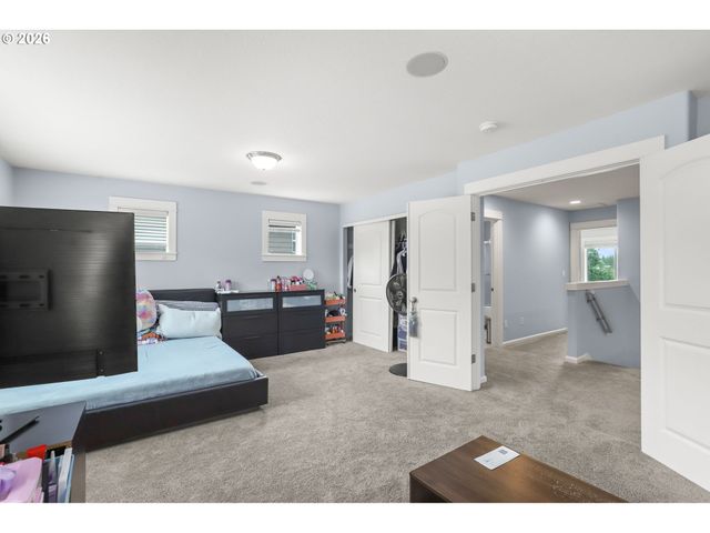 7281 Ne ROCKRIDGE Pl, Hillsboro, OR 97124