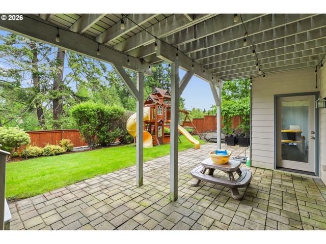 7281 Ne ROCKRIDGE Pl, Hillsboro, OR 97124