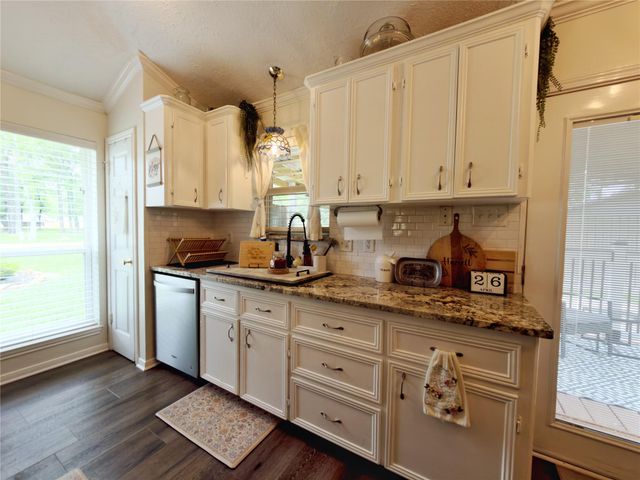 218 Holly Lane, Woodbranch, TX 77357