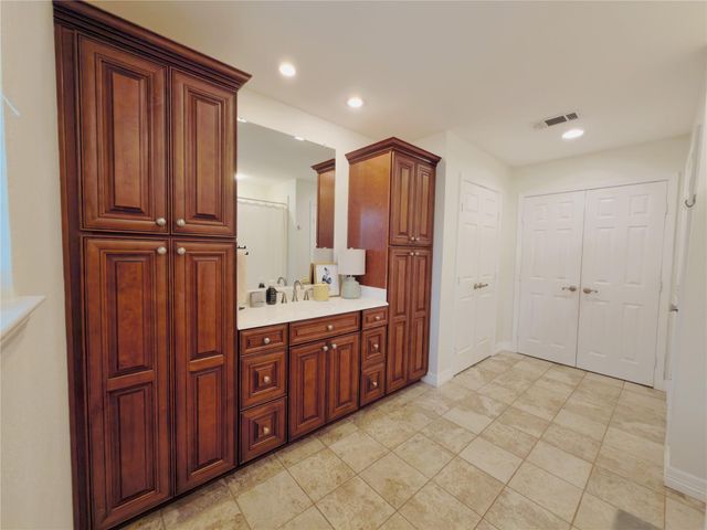 218 Holly Lane, Woodbranch, TX 77357