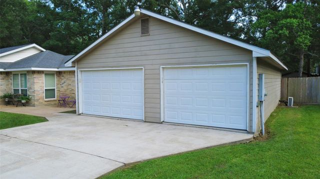 218 Holly Lane, Woodbranch, TX 77357
