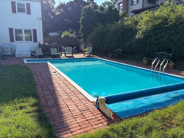 118 Longwood Drive, Chicopee, MA 01020
