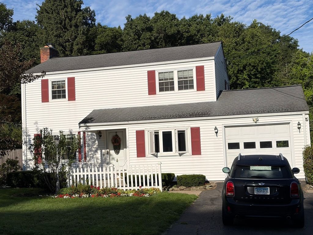 118 Longwood Drive, Chicopee, MA 01020