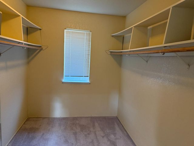 5825 Laguna Trail Way, Elk Grove, CA 95758