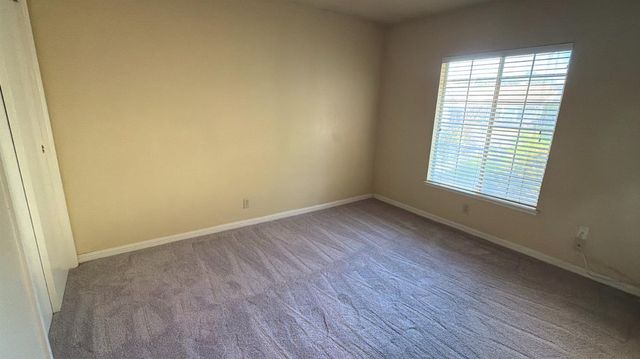 5825 Laguna Trail Way, Elk Grove, CA 95758