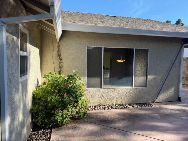 5825 Laguna Trail Way, Elk Grove, CA 95758