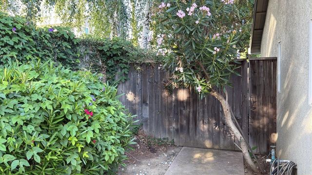 5825 Laguna Trail Way, Elk Grove, CA 95758