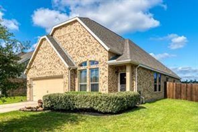 30110 E Sapling Oaks Place, Magnolia, TX 77355