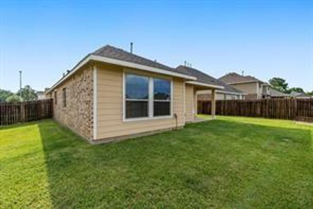 30110 E Sapling Oaks Place, Magnolia, TX 77355