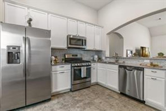 30110 E Sapling Oaks Place, Magnolia, TX 77355