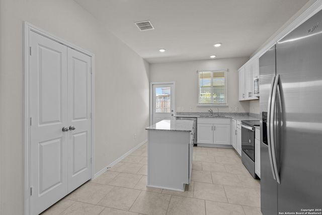 923 Bluegrass Point, New Braunfels, TX 78130