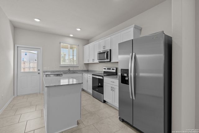 923 Bluegrass Point, New Braunfels, TX 78130