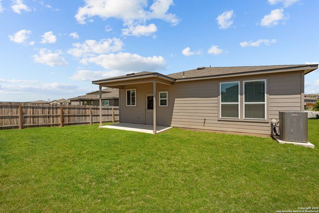 923 Bluegrass Point, New Braunfels, TX 78130