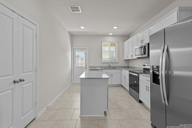923 Bluegrass Point, New Braunfels, TX 78130