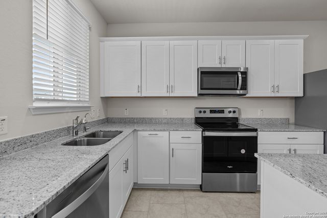 923 Bluegrass Point, New Braunfels, TX 78130