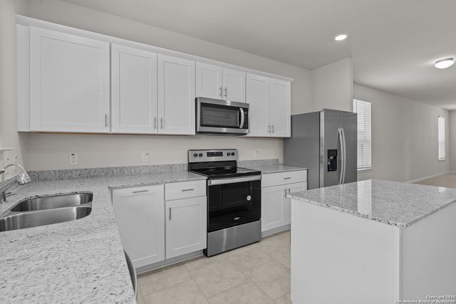 923 Bluegrass Point, New Braunfels, TX 78130