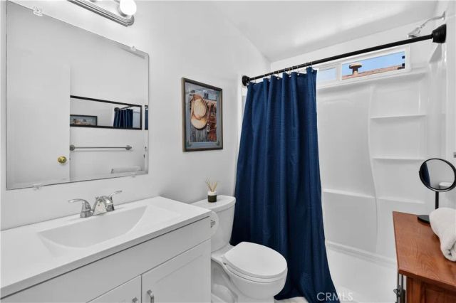 327 W Wilson 74, Costa Mesa, CA 92627