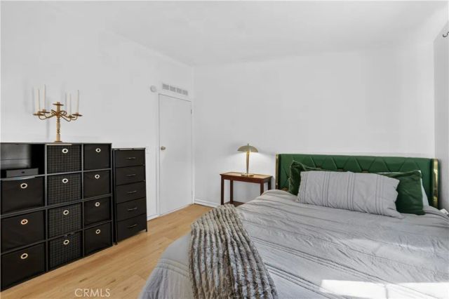 327 W Wilson 74, Costa Mesa, CA 92627