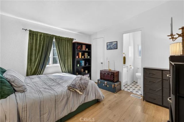 327 W Wilson 74, Costa Mesa, CA 92627