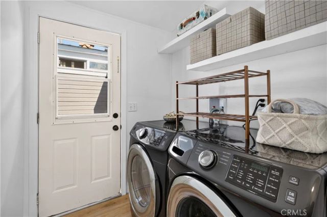 327 W Wilson 74, Costa Mesa, CA 92627