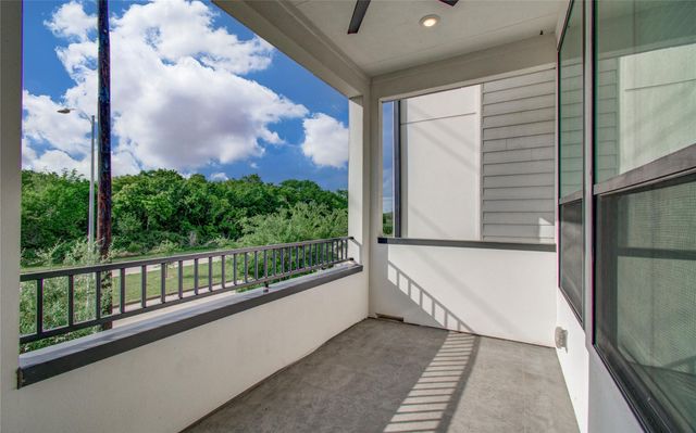 2818 Grand Fountains Drive B, Houston, TX 77054