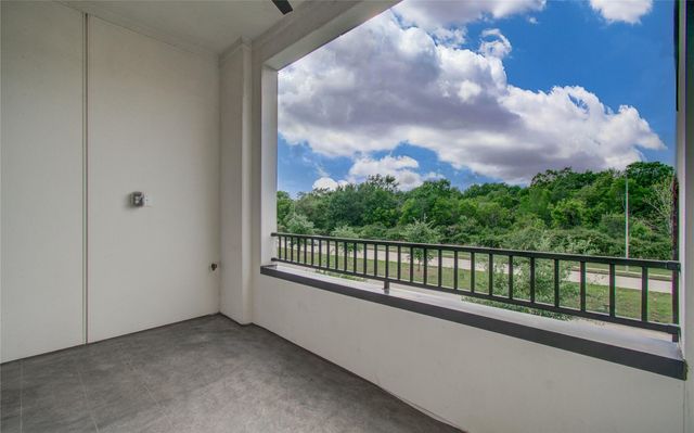 2818 Grand Fountains Drive B, Houston, TX 77054