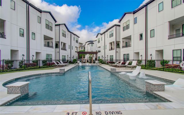 2818 Grand Fountains Drive B, Houston, TX 77054