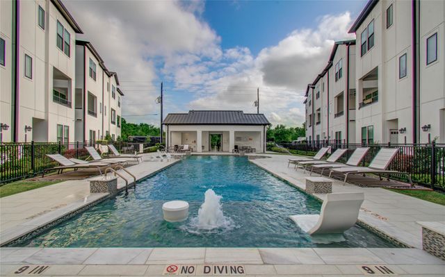 2818 Grand Fountains Drive B, Houston, TX 77054
