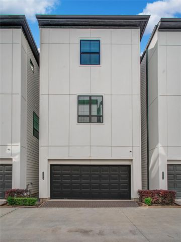 2818 Grand Fountains Drive B, Houston, TX 77054