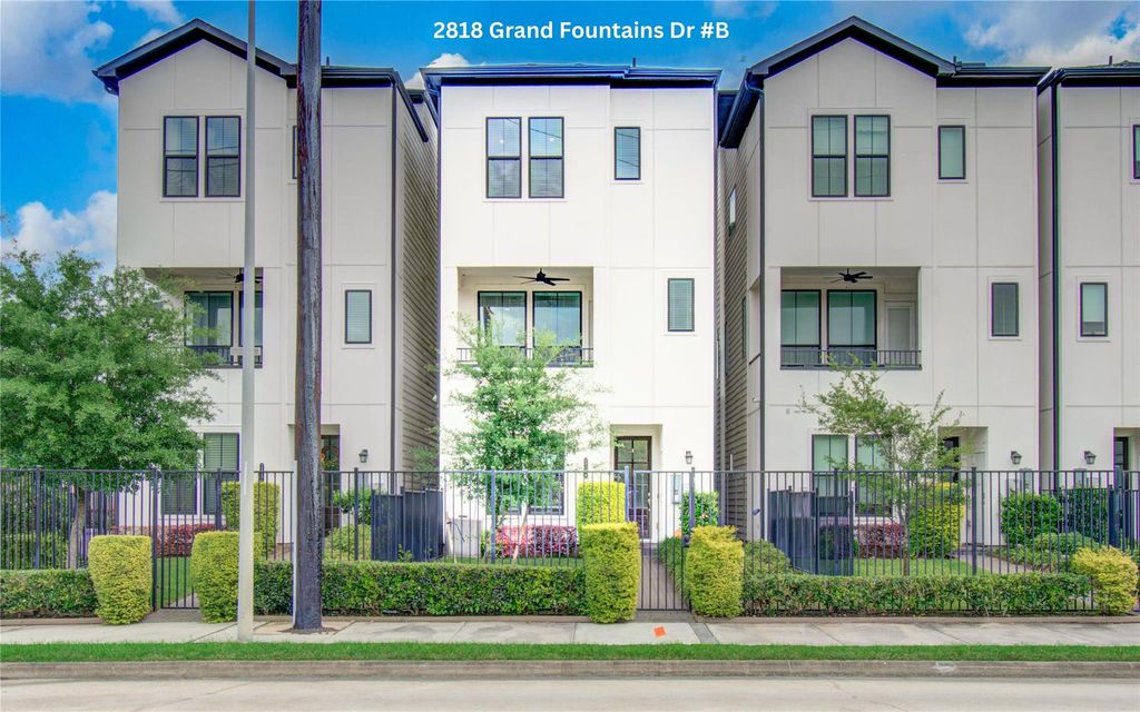 2818 Grand Fountains Drive B, Houston, TX 77054