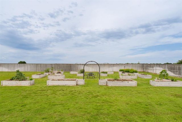 2225 NW 227th Street, Edmond, OK 73025