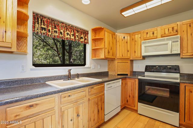 5555 W Solitude Trails Loop, Pine, AZ 85544