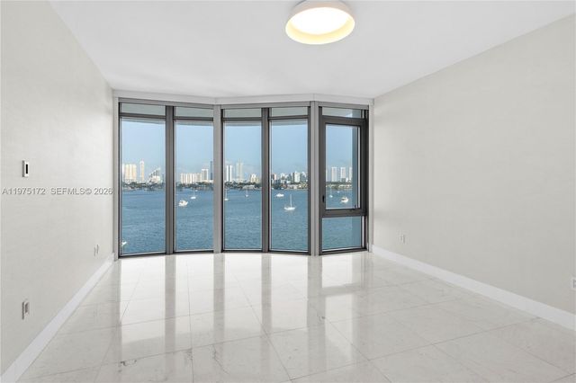 17301 Biscayne Blvd 611, North Miami Beach, FL 33160