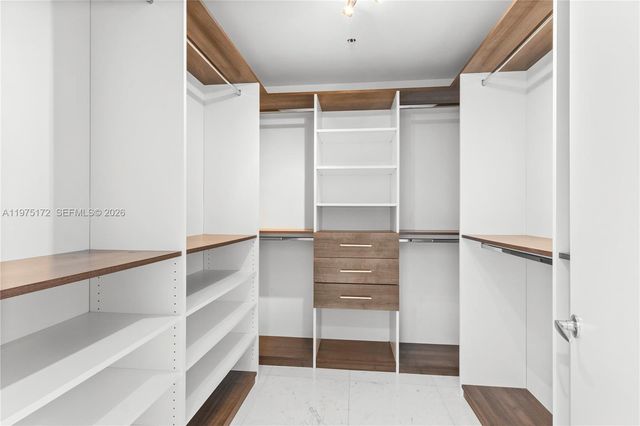 17301 Biscayne Blvd 611, North Miami Beach, FL 33160