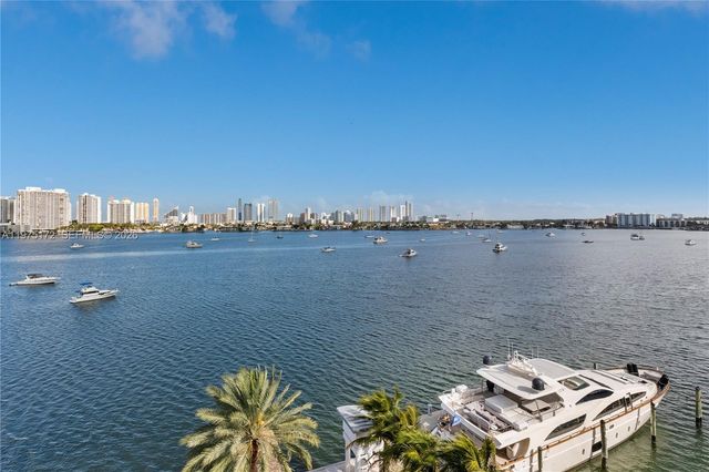 17301 Biscayne Blvd 611, North Miami Beach, FL 33160