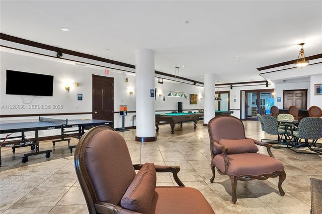 5077 NW 7th St 610, Miami, FL 33126