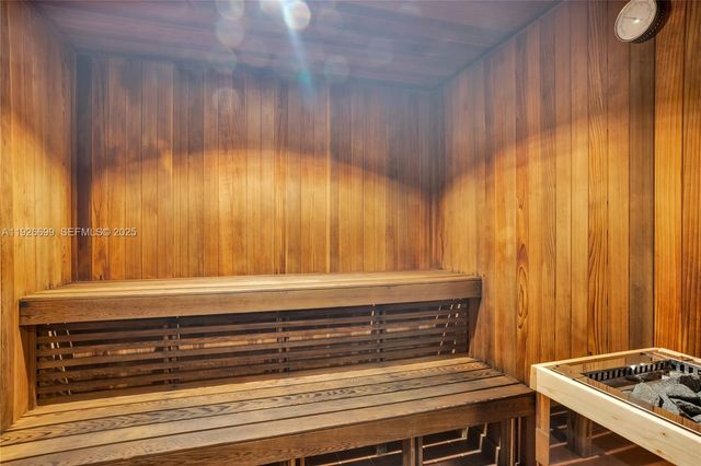 5077 NW 7th St 610, Miami, FL 33126