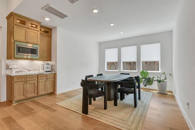 1400 River Point Drive, Friendswood, TX 77546