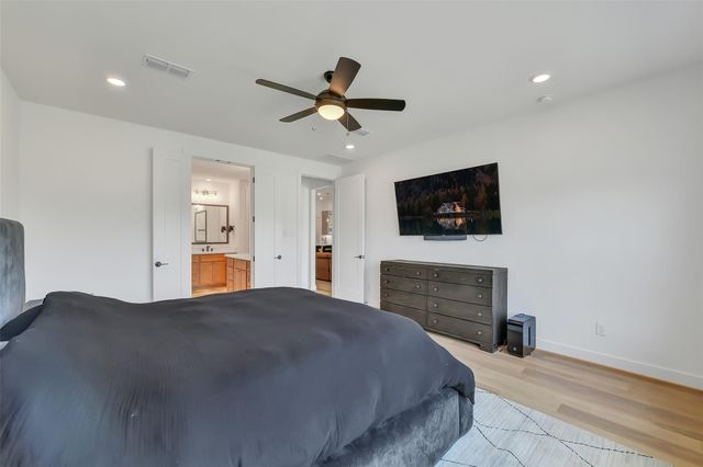 1400 River Point Drive, Friendswood, TX 77546