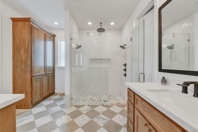 1400 River Point Drive, Friendswood, TX 77546