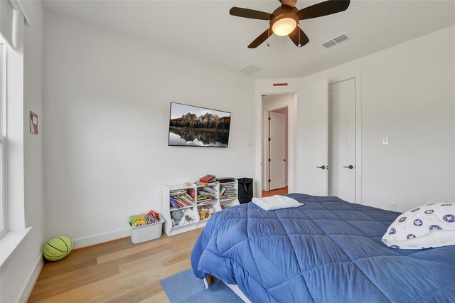 1400 River Point Drive, Friendswood, TX 77546