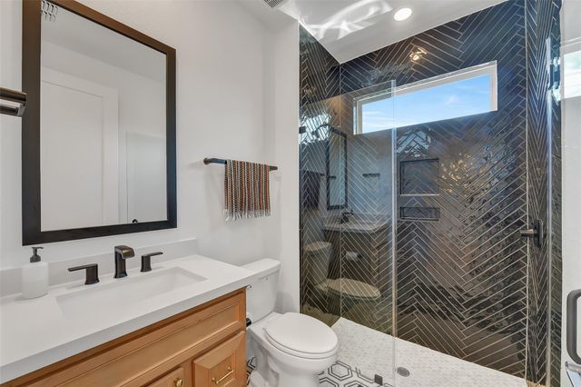 1400 River Point Drive, Friendswood, TX 77546