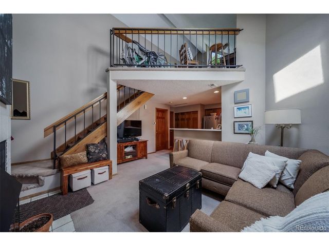 834 S Vance St F, Lakewood, CO 80226