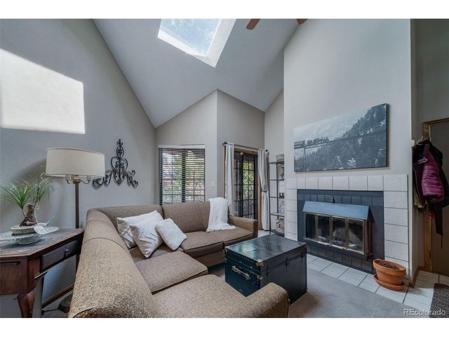 834 S Vance St F, Lakewood, CO 80226