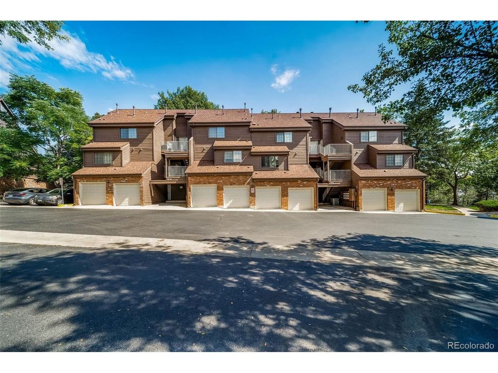 834 S Vance St F, Lakewood, CO 80226