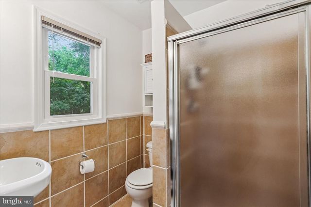 9201 LAUREL OAK DR, Bethesda, MD 20817