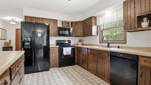 978 S County Road G, Boyd, WI 54726