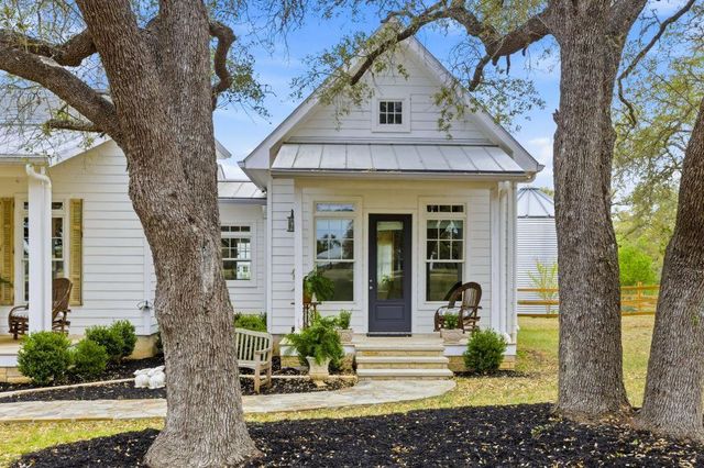 225 Cosmos LN, Driftwood, TX 78619